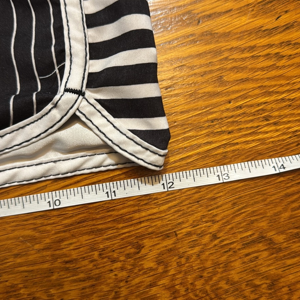 Billabong Black and White Striped Board Shorts - Picture 11 of 12